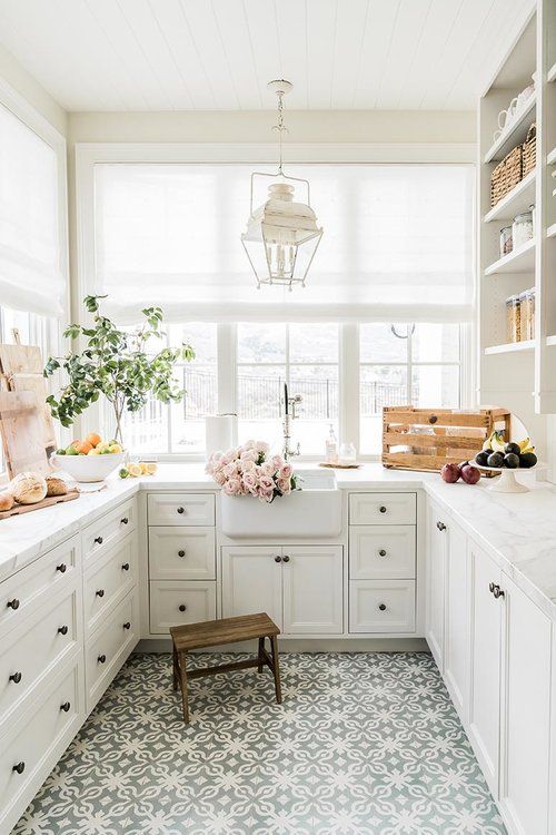 the facebook page for pink peonie's post features an image of a kitchen