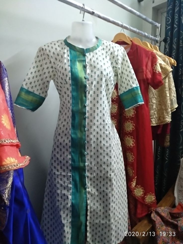 Cotton Border Kurti Designs, Border Saree Kurti Designs Latest, Saree Kurti Designs Latest, Border Kurti Design, Ladies Kurta Designs, Ladies Kurta, Saree Kurti, Kurti Designs Latest, Border Saree