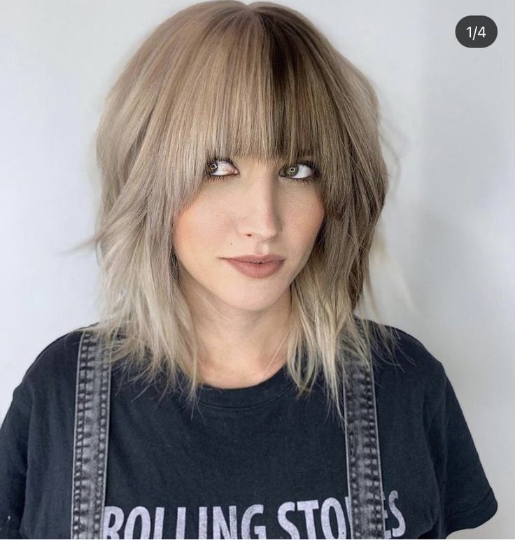 Split Hair Color Ideas Short, Split Hair Color With Bangs, Split Dye Hair Natural Colors, Blond Color Block Hair, Color Blocking Blonde Hair, Half Split Hair Color, Half Half Hair Color, Split Color Hair, Bob Hair Styling Ideas