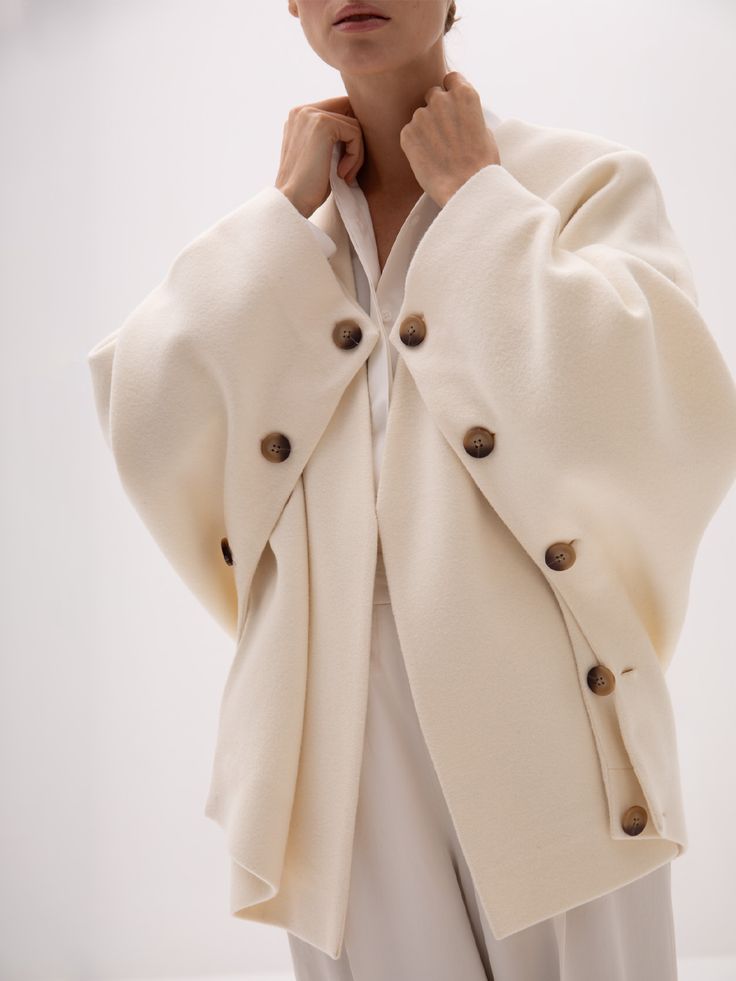 Quiet Luxury Fashion Fall 2024, Linen Outerwear, All Saints Clothing, Coat Details, Oversize Coat, Fall Fashion Coats, Modern Clothes, Polished Casual, Poncho Coat