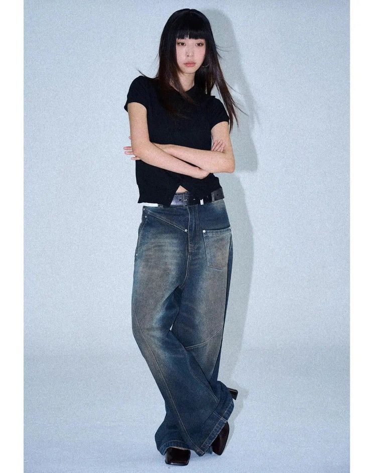 Upgrade your denim collection with our Faded Front Pocket Jeans. These jeans offer a perfect blend of style and comfort, featuring a trendy faded look and practical front pockets. Ideal for any casual outing, they are available in a range of sizes. Size Chart: Size (in cm) XS S M L XL Length 102 105 108 109 112 Waist 32 34 36 38 40 Hip 48 51 53 55 57 Faded Stonewashed Bottoms For Fall, Urban High Rise Washed Jeans, Urban Style Medium Wash Mid-rise Flare Jeans, Urban Style Faded Mid-rise Jeans, Urban Washed Mid-rise Jeans, Casual Dark Wash Relaxed Fit Flare Jeans, Urban Faded Mid-rise Jeans, Grunge Dark Wash Denim Jeans, Casual Stonewashed Wide Leg Bottoms