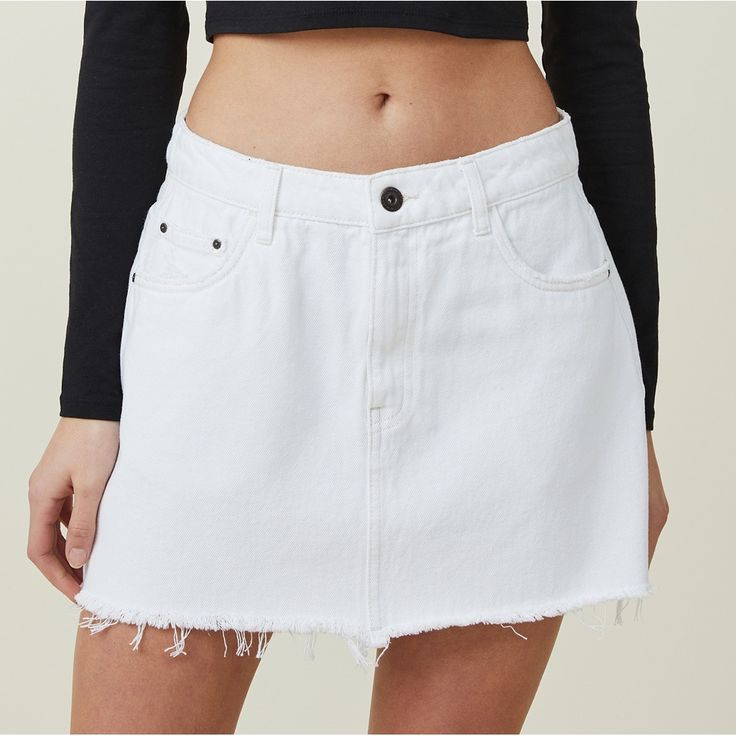 Brand New Never Worn! Chic White Cutoff Denim Skirt, Trendy White Mid-rise Denim Skirt, White Frayed Hem Mini Denim Skirt, White Denim Mini Skirt With Frayed Hem, White Frayed Hem Skirt For Spring, Trendy White Cutoff Denim Skirt, White Skirt With Frayed Hem For Spring, High Rise White Cotton Mini Skirt, White High Rise Cotton Mini Skirt