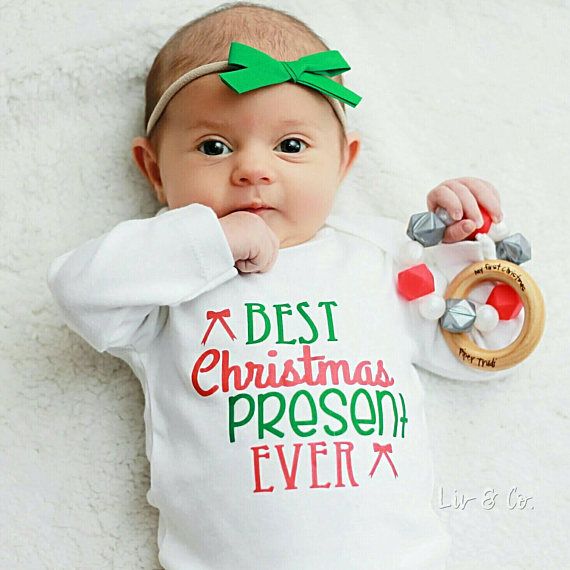 Best Christmas Present Ever Newborn Infant Baby Boy or Girl Christmas Outfit - Toddler Shirt Baby Christmas Shirts, Christmas Shirts Diy, Toddler Christmas Shirts, Kids Christmas Shirts, Boys First Birthday Shirt, Baby Christmas Shirt, Girl Christmas Outfit, Toddler Christmas Shirt, Shirts Diy