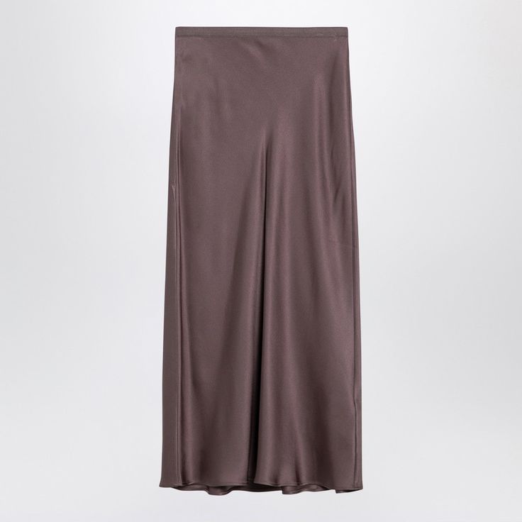 Midi skirt in iron silk with high elasticated waist by Anine Bing.Model wears size S Model measurements: Height: 180 cm Chest: 85 cm Waist: 66 cm Hips: 89 cm100% Silk Green Silk Skirt, Gonna Midi, Silk Slip Skirt, Silk Midi Skirt, Bohemian Skirt, Tube Skirt, Tweed Mini Skirt, Knit Midi Skirt, Slip Skirt