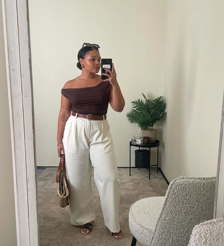 Cindy | Basic Style (@my_essential_list) ��• Instagram photos and videos Spring Midsize Outfits 2024, Basic Plus Size Outfits, Curvy Woman Outfits, Mid Sized Fashion, Casual Outfits Midsize, Mid Size Summer Outfits, Mid Size Bodies, Mid Size Aesthetic, Look Midsize