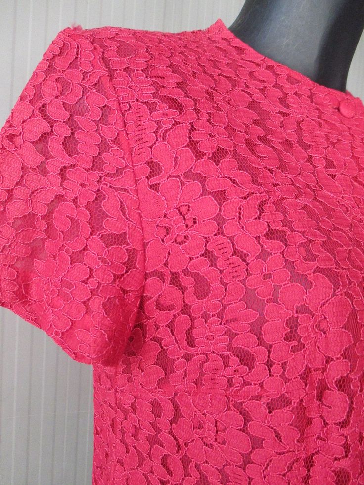 "Amazing original 50s cherry red macramè lace blouse. Round neck and front covered buttoning (pic.1). Short sleeves. Fully lined. Mint conditions. It fits size M Measurements: (lay flat and double chest) Shoulders 15.3\" chest 40.1\" sleeve length 7\" back length 21.2\" Blusa originale anni 50 in pizzo macramè color rosso ciliegia. Collo tondo e bottoncini ricoperti (foto 1). Manica corta. Foderata. Ottime condizioni. Taglia M Misure: Spalle 39 cm seno 102 cm lungh.manica 18 cm lungh. dietro 54 Formal Fitted Lace Top With Short Sleeves, Formal Fitted Short Sleeve Lace Top, Formal Short Sleeve Lace Top, Pink Short Sleeve Blouse For Formal Occasions, Fitted Vintage Lace Top With Short Sleeves, Short Sleeve Lace Top For Spring Formal, Feminine Short Sleeve Lace Blouse, Formal Short Sleeve Lace Top For Spring, Party Blouse With Lace Trim And Short Sleeves