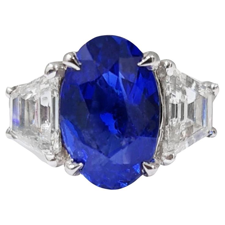 a blue sapphire and diamond ring