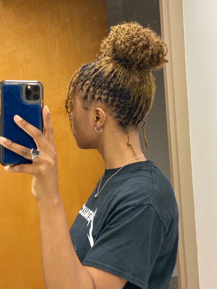 Locs Haircut For Women, Short Microlocs Styles For Women, Blonde Microlocs Black Women, Micro Locs On Short 4c Hair, Highlights On Micro Locs, Braided Microlocs, Micro Locs With Curly Ends, Styling Micro Locs, Blond Microlocs