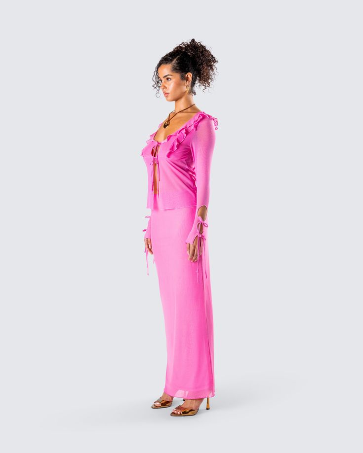 All pink - just like we like it 😏 Featuring a pink long-sleeve top, paired with a maxi skirt - this two-piece matching set is serving attitude, in the sweetest way possible 💕 Chic Pink Long Sleeve Sets, Feminine Pink Long Sleeve Maxi Dress, Feminine Long Sleeve Pink Maxi Dress, Feminine Pink Maxi Skirt For Party, Fitted Pink Feminine Maxi Skirt, Fitted Feminine Pink Maxi Skirt, Pink Long Sleeve Maxi Dress For Evening, Fitted Pink Maxi Skirt, Feminine Style, Pink Two-piece Dresses For Party