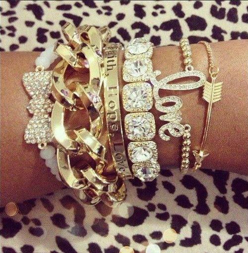 Beautiful Arm Candies, Rocker Girl, Trendy Jewerly, Wrist Candy, Wrist Wear, Gold Bracelets, Arm Candy, Ladies Fashion, Cute Jewelry