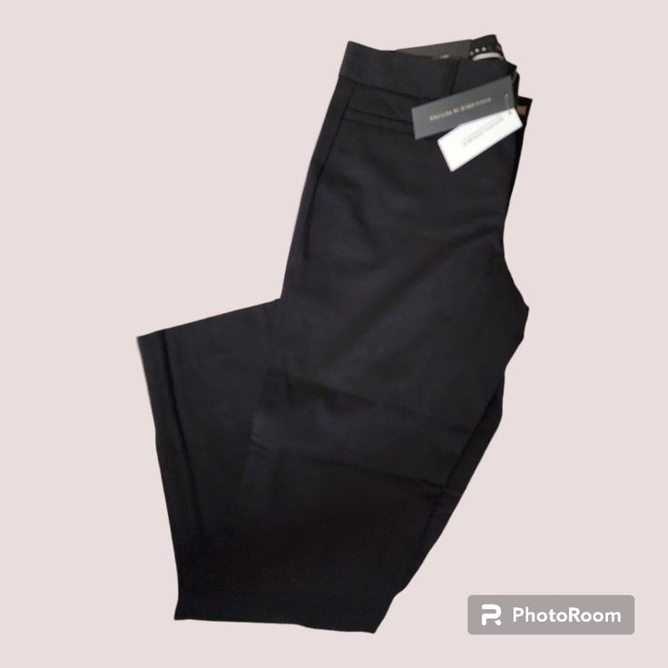 Size 4 Bana Republic Sloan Pants. New With Tags. Sits Below The Waist. Skinny Fit Through Hip And Thigh. Ankle Length. Cotton Capris For Workwear In Straight Style, Cotton Straight Capris For Workwear, Stretch Trousers Capris For Work, Black Cotton Capris For Work, Stretch Cotton Capris For Work, Stretch Capris For Workwear, Elegant Black Cotton Pants, Black Straight Leg Capris With Pockets, Elegant Non-stretch Jeans For Workwear