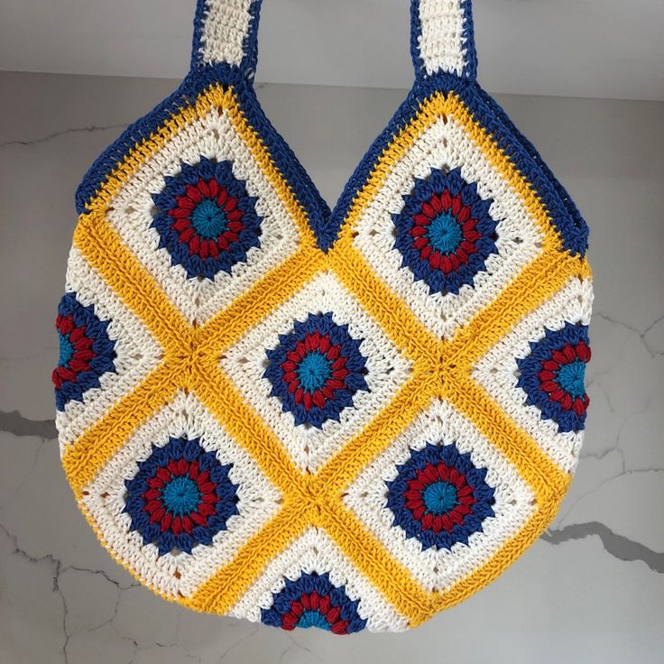 Handmade Shoulder Bag Retro Crochet Tote Bag For Everyday Use, Retro Granny Square Shoulder Bag For Everyday Use, Retro Granny Square Shoulder Bag, Retro Handmade Shoulder Bag For Beach, Granny Square Tote Beach Bag, Handmade Retro Shoulder Bag For Vacation, White Granny Square Shoulder Bag For Everyday Use, Retro Handmade Shoulder Bag For Vacation, Retro Square Crochet Bag For Everyday Use