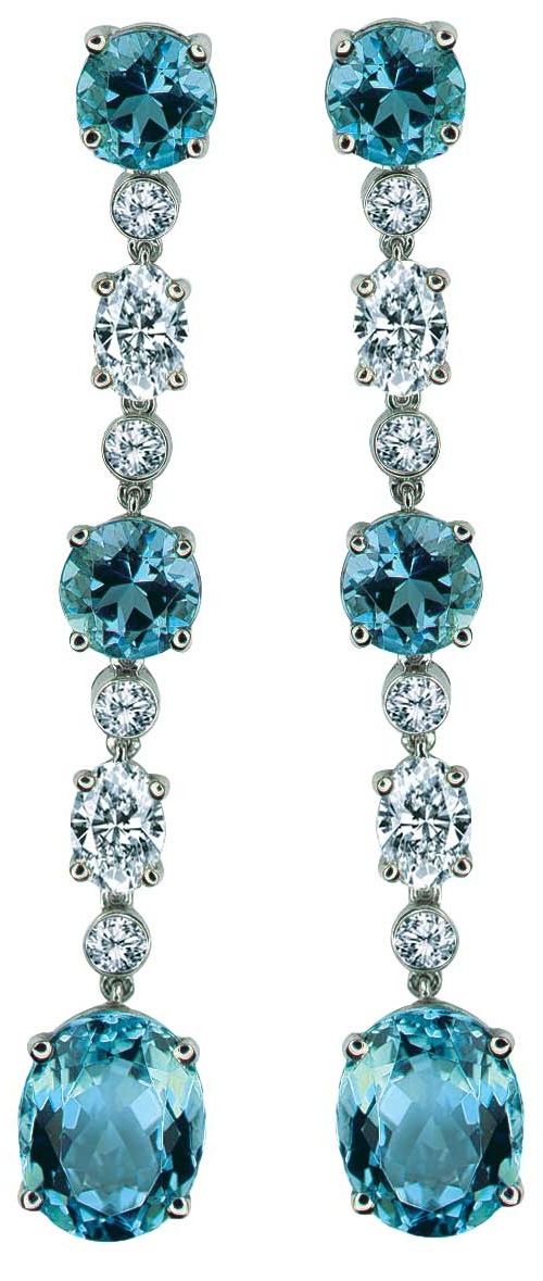 Aquamarine and Diamond Earrings by Gumuchian Harry Winston, Aquamarine Jewelry, I Love Jewelry, Gorgeous Jewelry, Exquisite Jewelry, Pandora Charm Bracelet, Ring Verlobung, Amazing Jewelry, Beautiful Earrings