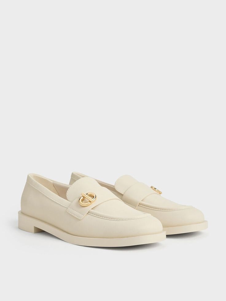 Chalk Metallic-Accent Loafers - CHARLES & KEITH US Charles And Keith Shoes, 2024 Shoes, Charles And Keith, Flats Shoes Comfortable, Charles Keith, Comfortable Flats, Metallic Accents, Lining Fabric, Belt Size