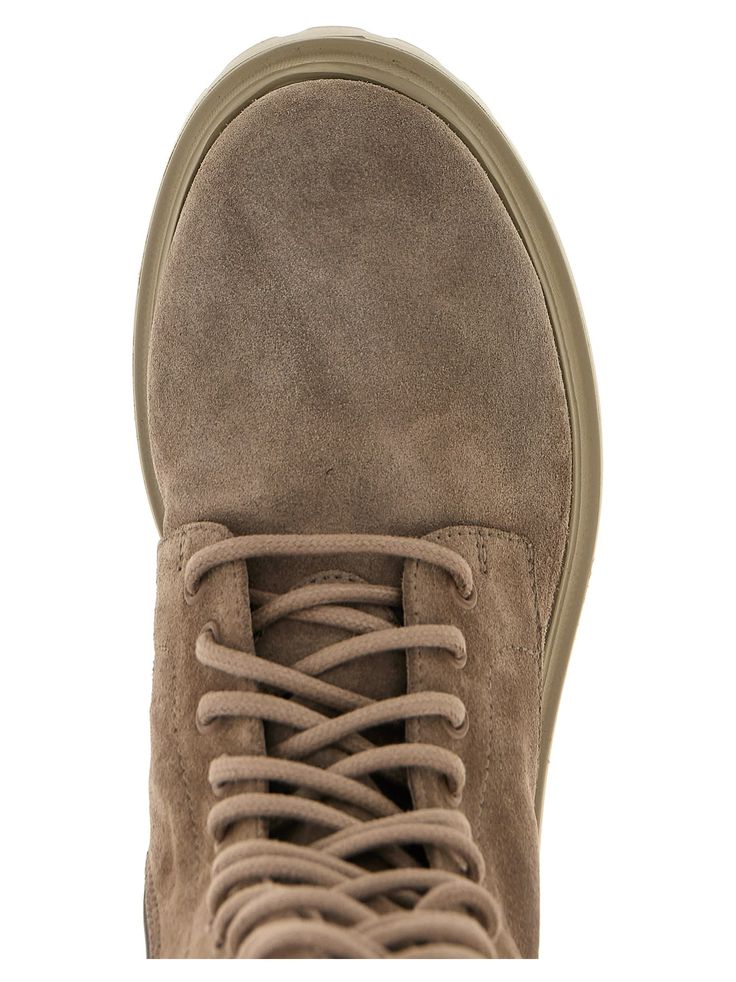 'Ranger' suede boots with laces, rubber sole. Composition: 100% calfskin leather (Bos Taurus)