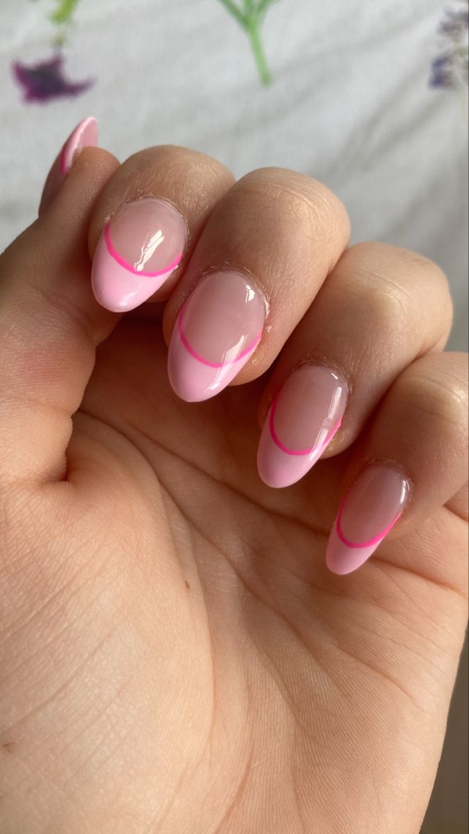 Pastel Pink French Tip Nails Almond, Pink French Tip With Outline, Pink Outlined French Tips, French Tip With Underline, Pink Purple French Tip Nails, Pink Double French Nails, French Manicure Pink Tips, Record Nails, White And Pink French Tip Nails