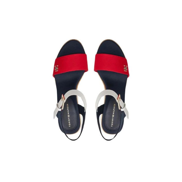 Brand: Tommy Hilfiger Gender: Women Type: Sandals Season: Spring/Summer PRODUCT DETAIL • Color: blue • Fastening: buckle/bow • Sole: synthetics • Size (cm): 10 • Details: -with platform COMPOSITION AND MATERIAL • Composition: -100% cotton Gentleman Shoes, Womens Cocktail Dresses, Blue Sandals, Women Sandals, Dress For Short Women, Tommy Hilfiger Women, Set Outfit, Primavera Estate, Cocktail Dress Party