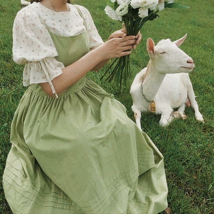 Cottage Core Gardening Outfit, Pastel Goblincore Outfit, Pistachio Color Aesthetic, Farming Fashion, Cottagecore Woman, Grandma Core Outfit, Cottagecore Easter, Cottagecore Outfit Ideas, Cottagecore Girl