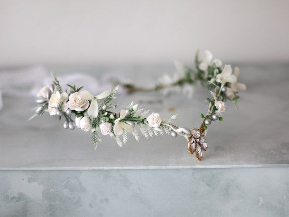 Elven Flower Crown Wedding White Elf Tiara for Bride or | Etsy Flower Crown White, Fairy Flower Crown, White Bridal Flowers, Tiara For Bride, Elf Tiara, Elvish Wedding, Elven Crown, Flower Crown Bride, Forest Theme Wedding