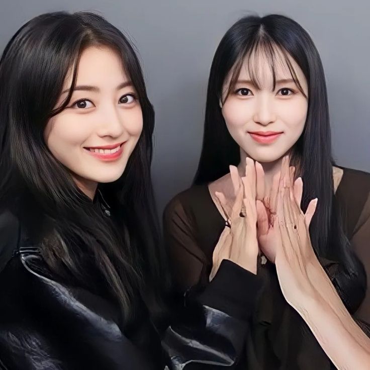 Mina And Jihyo Icons, Mina And Jihyo, Mina Twice Icons, Ideas Cumpleaños, Twice Kpop, Secret Agent, I Love You Forever, Shooting Star, Shooting Stars