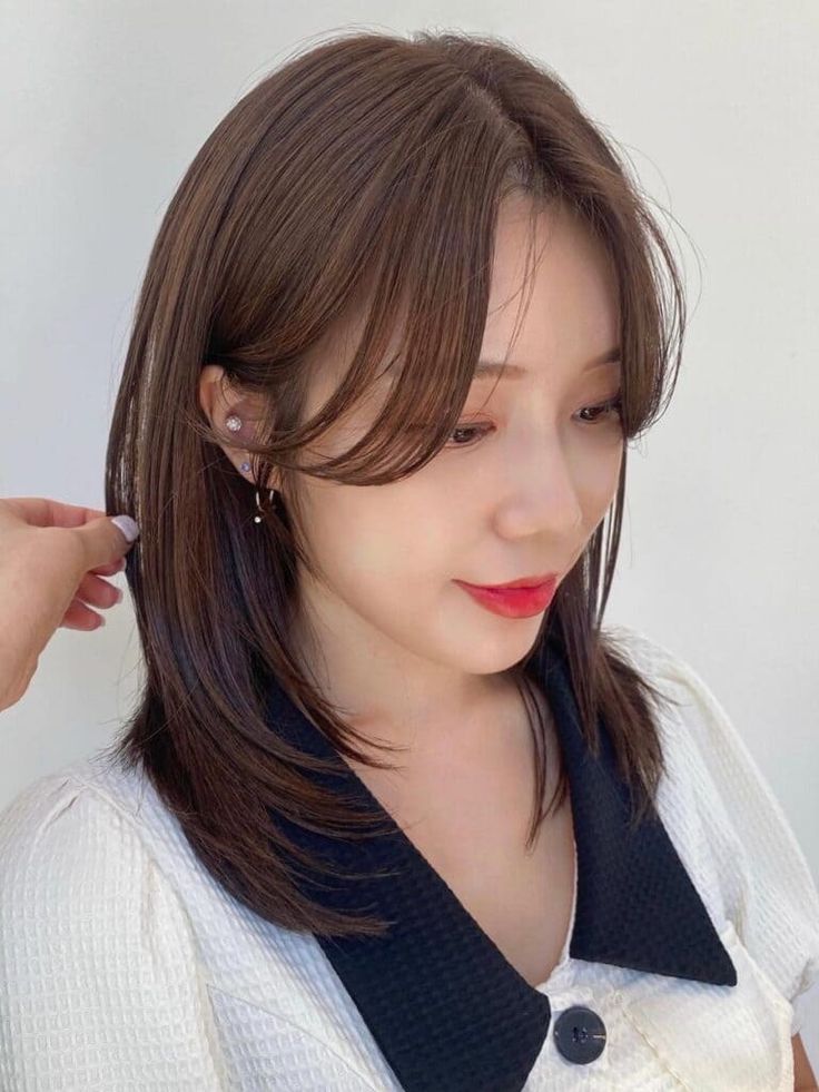 Layered, Medium Length Hair With Side Bangs Side Bangs Ponytail, Layered Medium Length Hair, Korean Side Bangs, Large Hair Rollers, Cut Side Bangs, Hair With Side Bangs, Thick Hair Bob Haircut, Hairstyles For 2023, Side Bangs Hairstyles