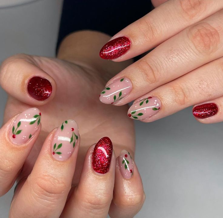 Red And Green Nails, Press On Nail Kit, Christmas Press On Nails, Red Christmas Nails, Christmas Gel Nails, Nails Red, Festive Look, Nail Swag, Festival Nails