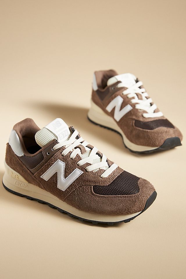 Best Fall Shoes, Fall Shoes For Women, Brown Sneakers Women, Tenis Retro, New Balance 574 Sneakers, New Balance Outfit, Fall Sneakers, New Balance 574, Shoe Inspo