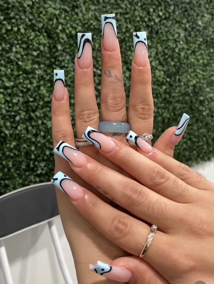 Blue and black nail art Black And Baby Blue Nails, Baby Blue And Black Nails, Blue And Black Nail Art, Light Blue And Black Nails, Blue And Black Nails, Black White Nails, Baby Blue Nails, Black Nail Art, Black Nail Designs