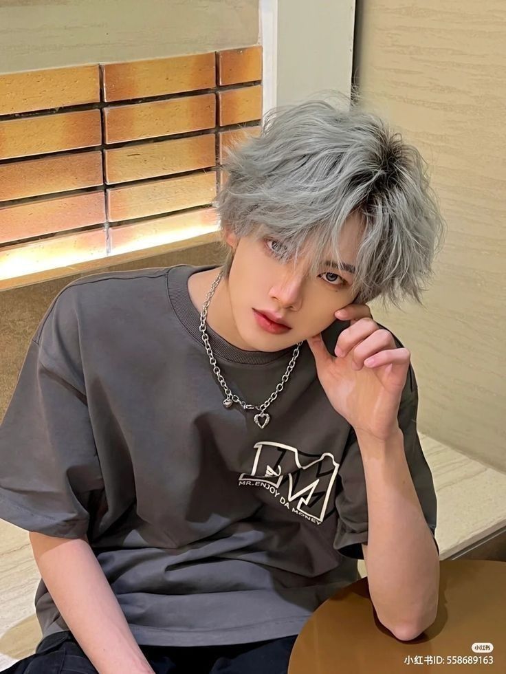 Grey Hair Boy, Korean Boy Hairstyle, Muka Lelaki, Tomboy Hairstyles, Asian Haircut, Asian Men Hairstyle, Men Hair Color, Cute Asian Guys, Asian Hair