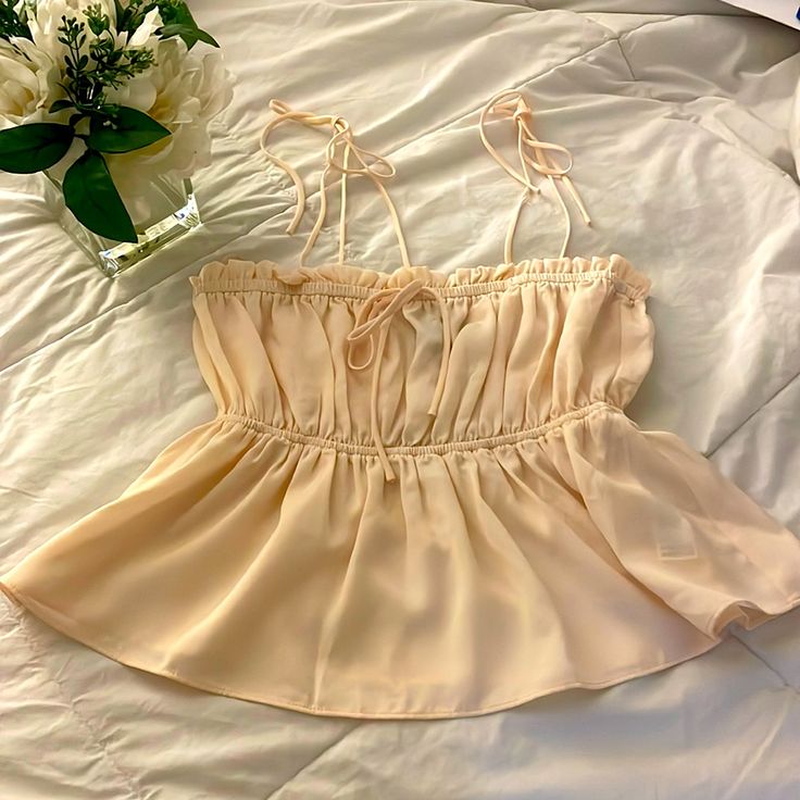 Super Cute Blush/Champagne Colored Top. Has Straps To Tie Around Your Shoulders. Never Worn. Cute Blush, Dream Dresses, Vintage Stuff, Forever21 Tops, Champagne Color, Forever 21 Tops, Dream Dress, Forever 21, Champagne