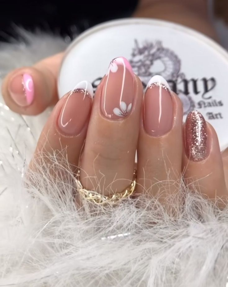 Oval French Tip Nails With Design, French Tip Gel Nails, Glittery Nails, Nails Now, Work Nails, Pretty Nail Art Designs, Ballerina Nails, Sanya, Nails Desing