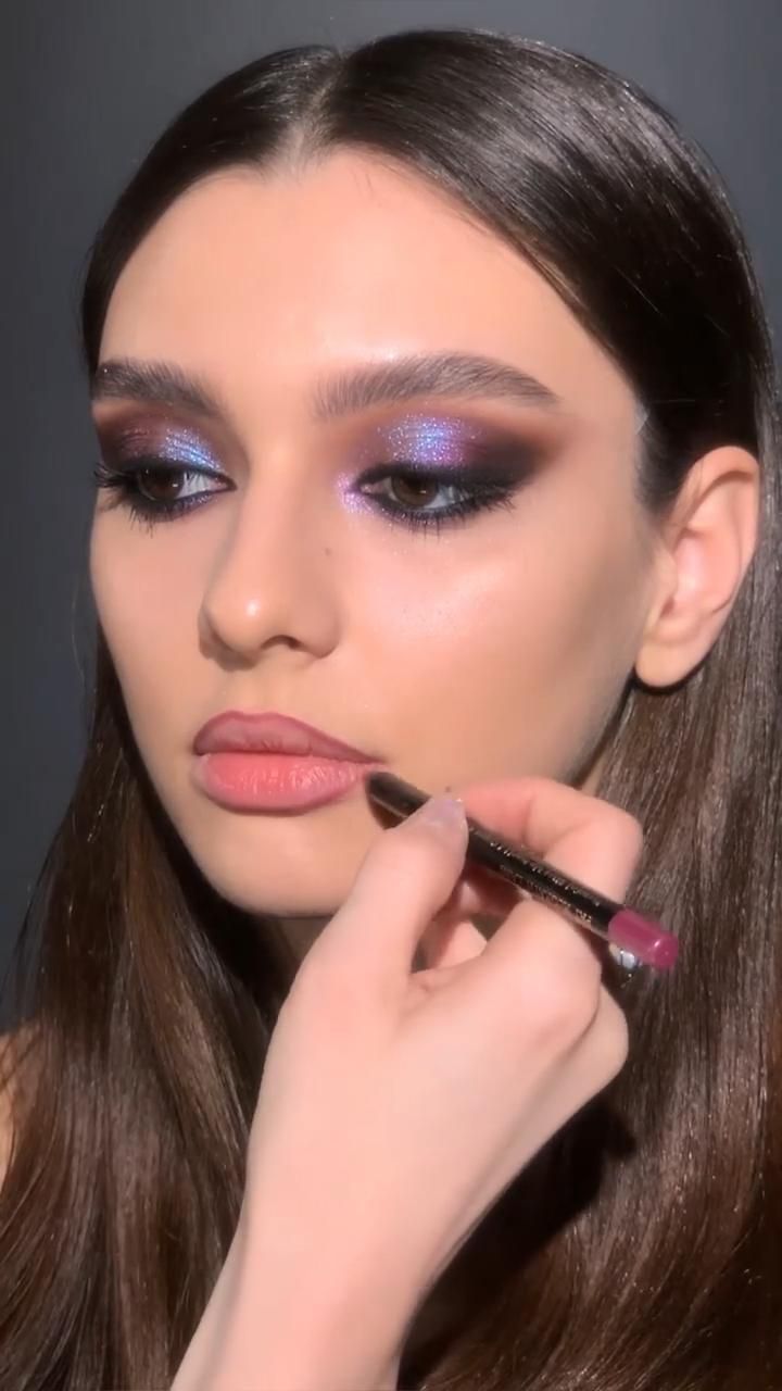 Metallic Eyeshadow Tutorial, Pat Mcgrath Makeup, Metallic Eyeshadow, Eye Makeup Pictures, Purple Makeup, Fancy Makeup, Makeup Eye Looks, Makeup Makeover, Eye Makeup Art