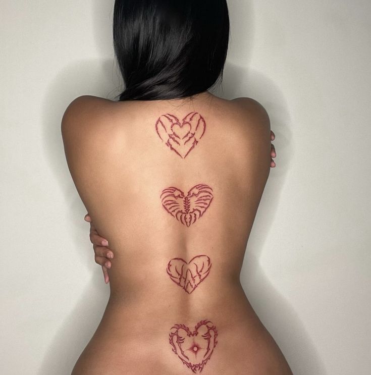 Spine Tattoos For Women, Pretty Tattoos For Women, Tattoos For Black Skin, Red Ink Tattoos, Dope Tattoos For Women, Red Tattoos, Stylist Tattoos, Cute Tattoos For Women, Classy Tattoos