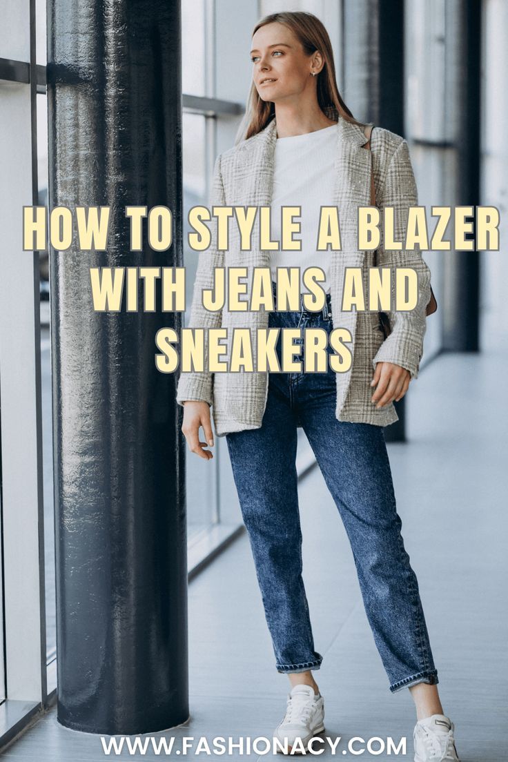 How to Style a Blazer With Jeans and Sneakers Blazer With Jeans And Sneakers, Style A Blazer With Jeans, Style A Blazer, Dinner With Friends, Blazer With Jeans, Fashion Tips For Women, Casual Dinner, How To Style, A A