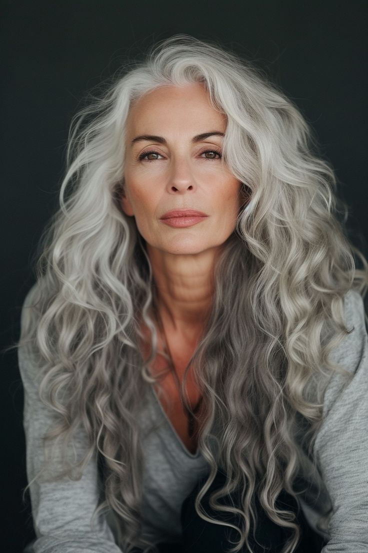 Grey Hair Makeup Looks, Grey Hair Makeup, Grey Hair And Makeup, Long Hair Older Women, Κούρεμα Bob, Hair Color Guide, Long Shag Haircut, Gorgeous Gray Hair, Grey Hair Inspiration