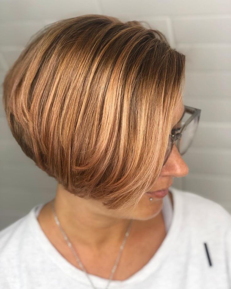 This beautiful short haired copper blonde bob was created by @aprilhairlondon using #RedkenShadesEQ 🧡🖤 Go copper with Redken >>> https://www.redken.co.uk/salonlocator Copper Blonde, Redken Hair Products, Ashy Blonde, Hot Hair Colors, Champagne Blonde, Redken Shades Eq, Beautiful Shorts, Blonde Bobs, Color Inspo