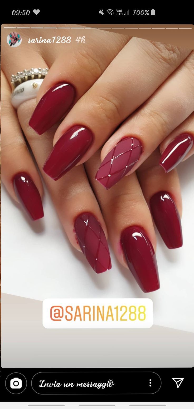 Red Gel Nails Designs Classy, Gel Nails Ideas Red, Red Nail Designs Classy, Dark Pink Nail Art, Stylish Nails Red, Red Nail Art Elegant, Nails That Go With A Red Dress, Red Trendy Nails, Red Classy Nails