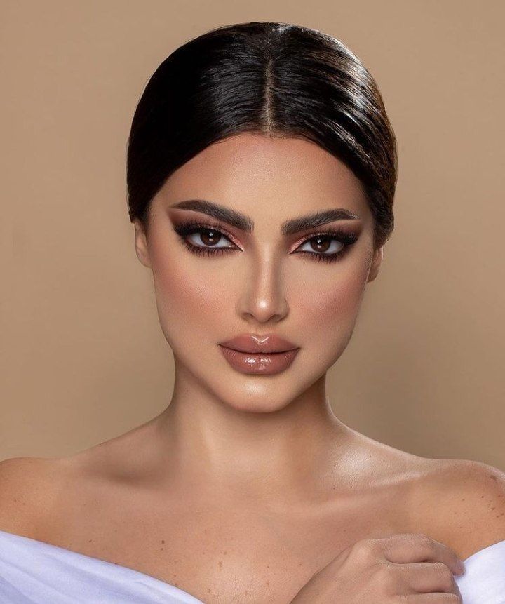 Middle East Makeup, East Makeup, Middle Eastern Makeup, Eastern Makeup, Feminine Makeup, Decent Wallpapers, Classy Makeup, Lori Harvey, Dark Feminine