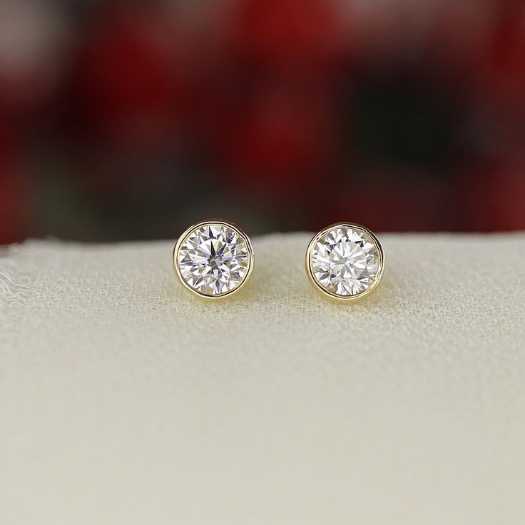 0.50 Ct Solid Gold Diamond Studs, 1/2 Ct Natural Diamond Bezel Stud Earrings, Round Diamond Earrings, MinimalDiamond Earrings SOLD AS SINGLE OR PAIR! Material; ***14k solid gold studs ***Round diamonds are 4mm and 0.50 Ct weight total, ***Earrings diameters are 4.7mm with bezel settings. ***Bezel settings ***14k gold butterfly backings included. Thanks for visiting Melt'm Design Studio Round Diamond Earrings With Tension Setting, Anniversary Diamond Earrings With Tension Setting, Anniversary Diamond Earrings With Round Stones, Elegant Diamond Earrings With Tension Setting, Round Diamond Earrings With Bezel Setting, 14k Gold Tension Setting Earrings For Anniversary, Fine Jewelry Round Diamond Earrings With Tension Setting, Diamond Earrings With Tension Setting For Anniversary, 14k Gold Earrings With Tension Setting For Anniversary