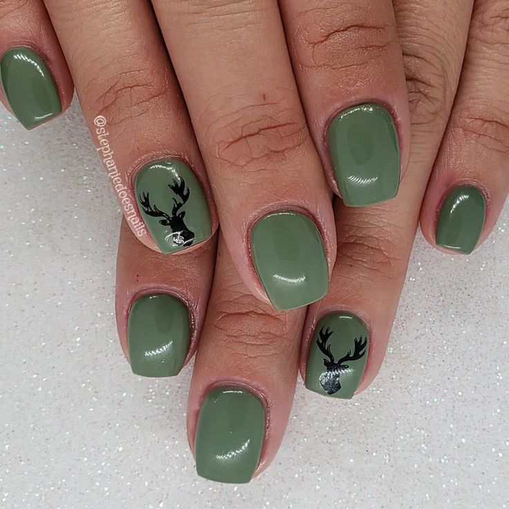 Hunting Nail Ideas, Hunting Season Nails, Camouflage Nails Designs, Deer Antler Nails, Hunting Nail Designs, Army Green Nails, Hunting Nails, Camo Nail Designs, Army Nails