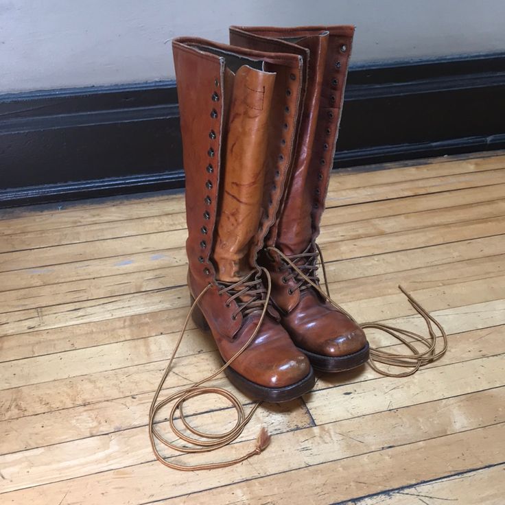 Tall Women’s Frye Lace Up Boots 4 Eyelets 12 Hooks And 1 More Eyelet At The Top Minor Scuffs On The Toe Perfectly Broken In! Fry Boots, Brazil Festival, Frye Campus Boots, Frye Shoes, Tall Women, Orange Brown, Brown Orange, Lace Up Boots, Riding Boots