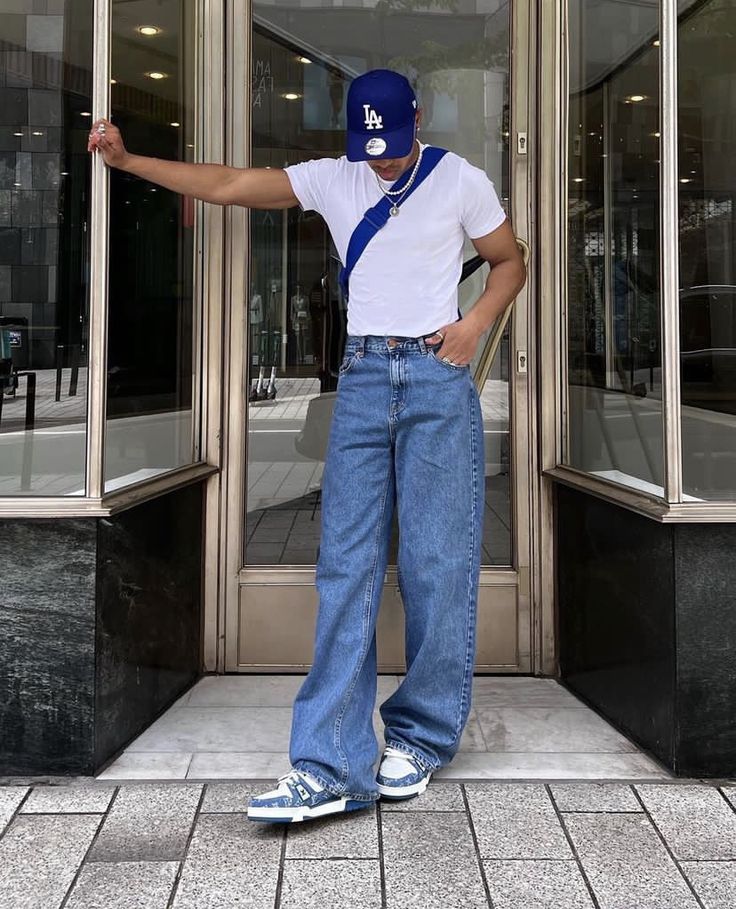 Baggy Jeans Outfits, Blue Jeans Outfit Men, Sneakers Outfit Men, Baggy Jeans Outfit, Jeans Outfit Men, White Shirt Outfits, Blue Jean Outfits, Spring Outfits Men, Street Style Outfits Men