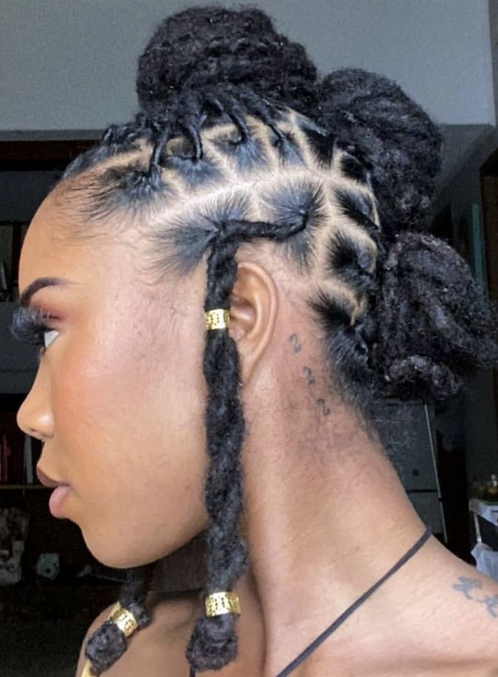 Thick Short Locs Styles, Easy Dread Styles Women, Short Loc Styles For Men With Fade, Dread Locs Styles For Women Locks, Dreadlocks Mohawk, Lox Hairstyles, Loc Mohawk Styles, Mohawk Locs, Large Locs