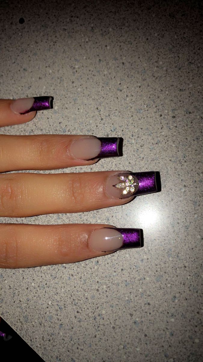 Dark Purple Chrome French Tip Nails, Dark Purple Nails Halloween, Royal Purple Acrylic Nails, Dark Purple Nails French Tip, Black And Purple French Tip Nails, Dark Purple French Nails, Dark Purple French Tips, Purple Chrome French Tip Nails, Dark Purple Acrylic Nails Design