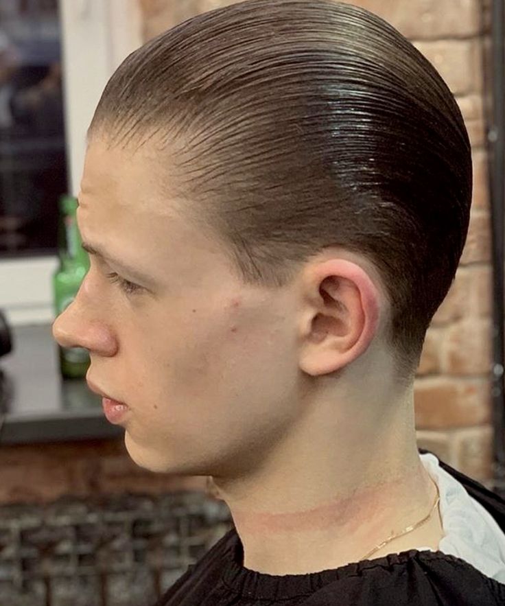 Brylcreem Hairstyles, Crew Cut Haircut, Slick Hair, Slicked Hair, 1950s Hairstyles, Mens Haircuts, Men's Haircuts, Classic Hairstyles, Slicked Back Hair