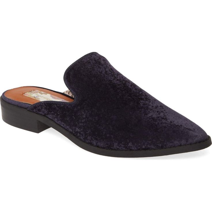 Dark navy mule Slip on This minimalist mule features a classic loafer-inspired profile and impeccable velvet styling for the ultimate in work-to-weekend versatility. Velvet Mules, Velvet Loafers, Blue Velvet, Dark Navy, Mule, Heeled Mules, Mule Shoe, Loafers, Slip On