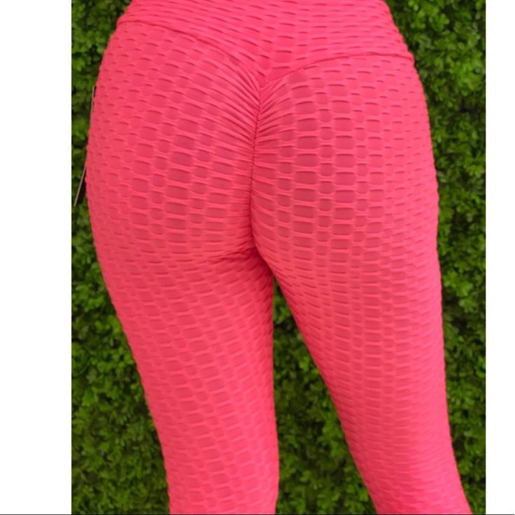 Scrunch Butt Lifting Tik Tok Leggings In Neon Coral Color. The Have A Nice Honeycomb Pattern And Texture. Fun Neon Coral Pop Of Color. Scrunch Butt Honeycomb Texture/Pattern 65% Cotton 30% Polyester 5% Spandex Size S/M Nwt Pink High Stretch Leggings For Spring, High Stretch Pink Leggings For Spring, Pink High-stretch Leggings For Spring, High Waist High Stretch Pink Pants, Pink Tight Pants For Spring, Spring Tight Pink Pants, Tight Pink Pants For Spring, Pink High Waist Stretch Leggings, High Waist Stretch Pink Leggings