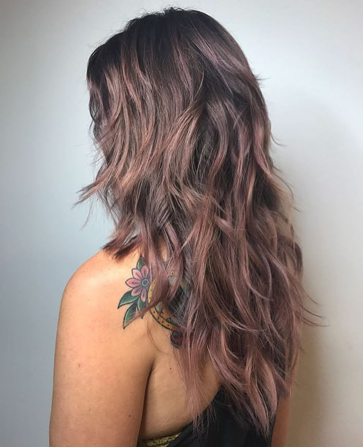 V-Cut Shag with Layers and Pale Pink Balayage Shaggy Layered Haircut, Medium Shag Hairstyles, Long Shag Hairstyles, Curly Shag Haircut, Shaggy Bob Haircut, Medium Shag Haircuts, Long Shag Haircut, Long Shag, Shaggy Haircuts