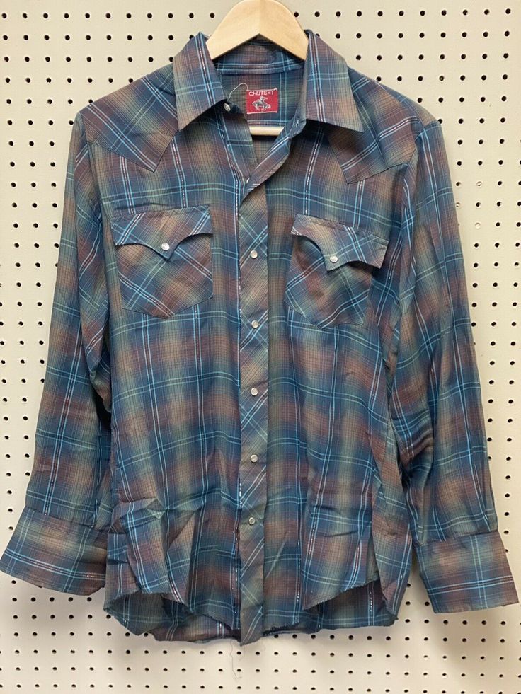 Chute1 Vintage Western Pearl Snap Shirt M Rodeo Cowboy Rockabilly Plaid Medium. Super thin with a cool silver thread detail. Does have ware to collar at the fold and a small hole on the back shoulder, both shown in Boris. No size or material tag, so make sure measurements work for you. Shipping $5 in the USA! Western Pearl Snap, Pearl Snap Shirt, Rodeo Shirts, Rodeo Cowboy, The Fold, Back Shoulder, Vintage Western, Work For You, Rodeo