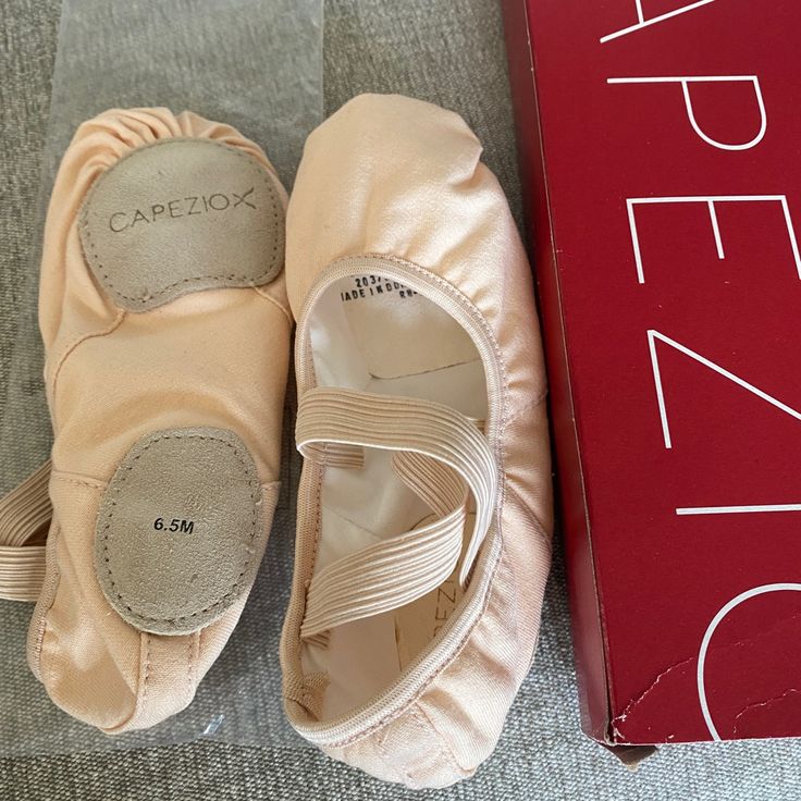 New Capezio Hanami Ballet Pink Size 6.5 Black Ballet Shoes, Hip Hop Shoes, Capezio Shoes, Dance Shoes Jazz, Leather Ballet Shoes, Pink Newborn, Ballroom Dance Shoes, Jazz Shoes, Ballet Pink